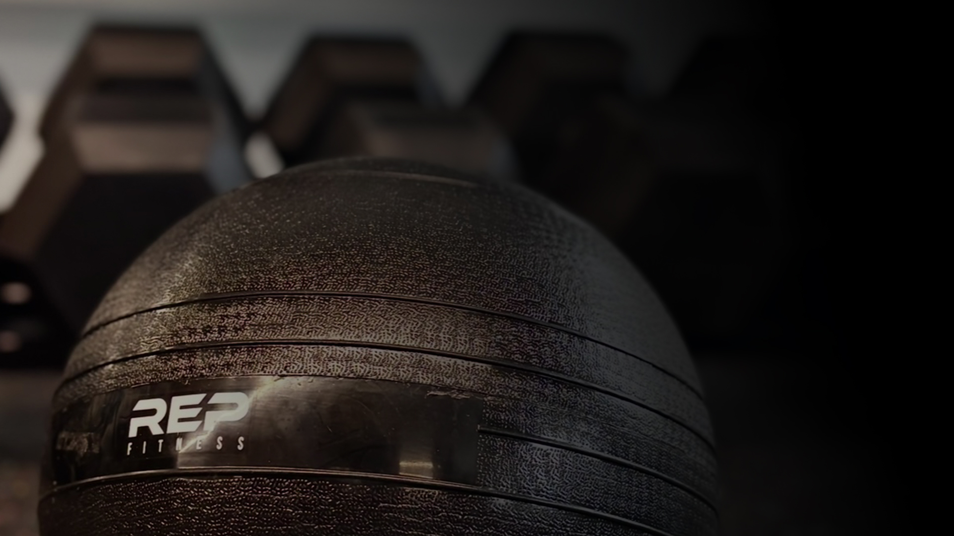 Almont Strength and Cardio Club Weight Equipment